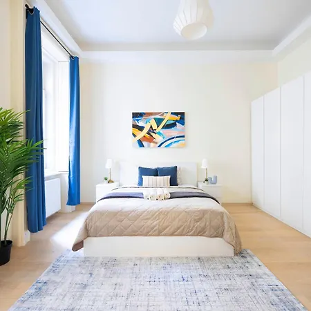 Exclusive & Spacious W/ 4bedrm 2bathrm דירה *