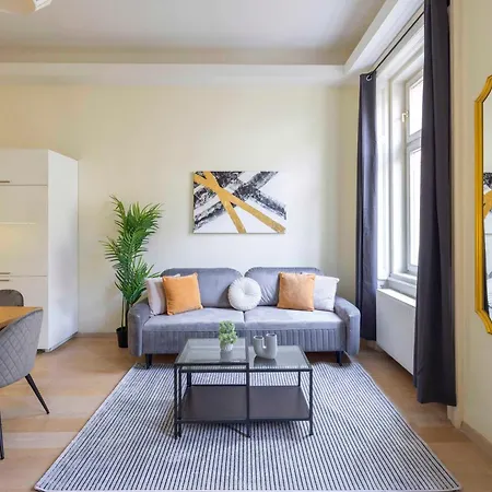 Apartamento Exclusive & Spacious W/ 4bedrm 2bathrm