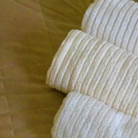 Exclusive & Spacious W/ 4bedrm 2bathrm Apartment