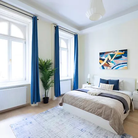 Exclusive & Spacious W/ 4bedrm 2bathrm