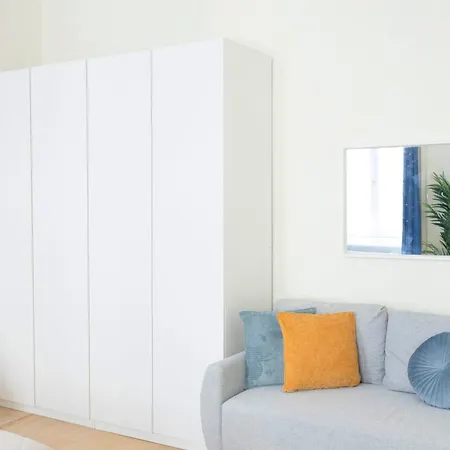 Exclusive & Spacious W/ 4bedrm 2bathrm *