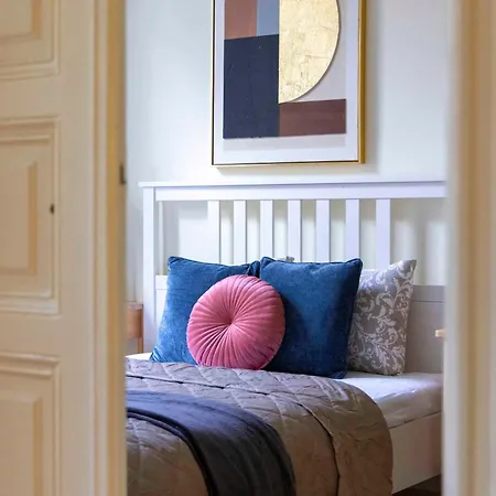 Exclusive & Spacious W/ 4bedrm 2bathrm