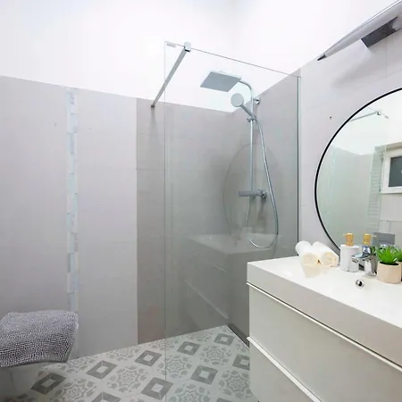 Exclusive & Spacious W/ 4bedrm 2bathrm