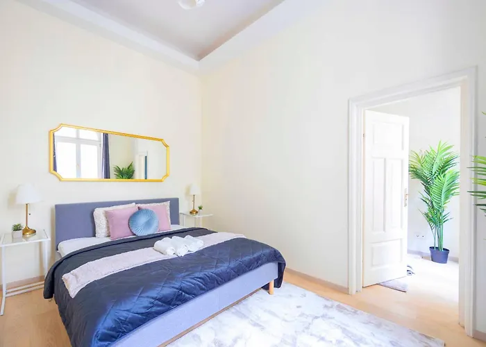 Exclusive & Spacious W/ 4bedrm 2bathrm